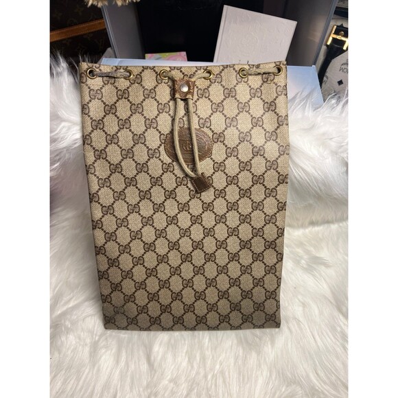Vintage Gucci GG Supreme drawstring pouch “Kinchaku”. MSRP $400-700. With COA - Picture 1 of 8